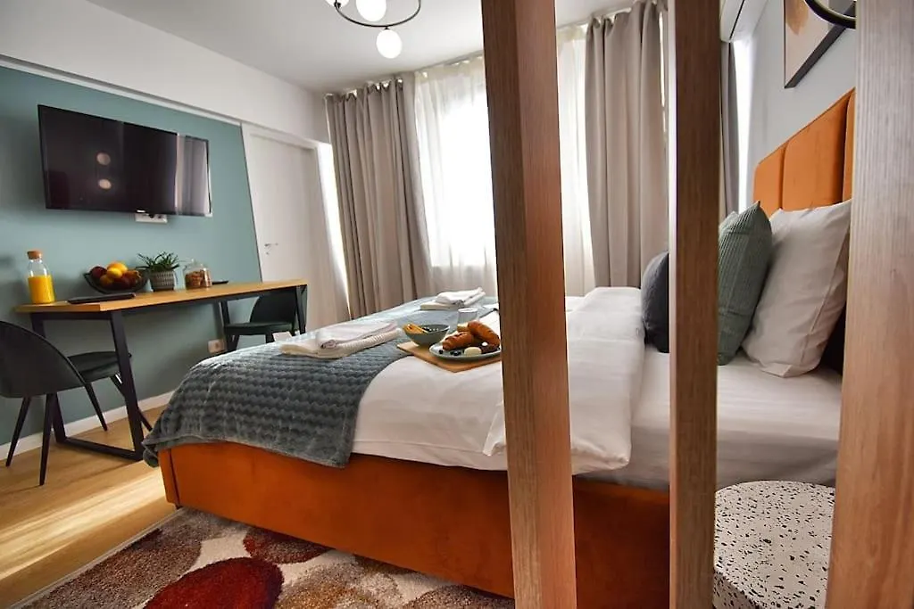 Mysa Modern Studio * Near Cismigiu Park * Netflix Bucarest Appartamento