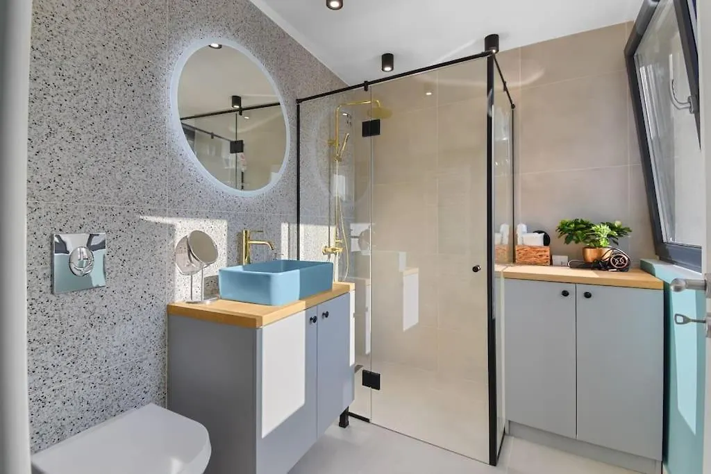 Mysa Modern Studio * Near Cismigiu Park * Netflix Bucarest Appartamento